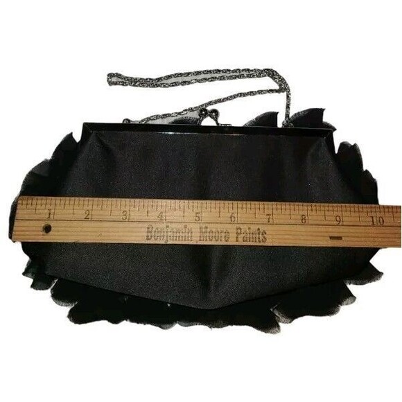 Vtg. Formal Purse Handbag In Satiny Black Tulle Silver Chain Strap Kiss Lock - Picture 8 of 11